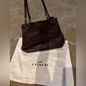 This is a Coach Turnlock Edie shoulder bag (style 36855) in polished leather 🌺